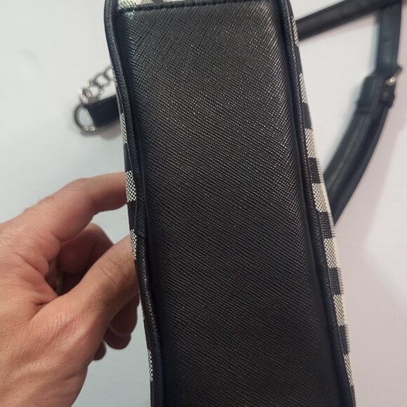 London Fog Black for Women Crossbody Bag Great Condition - Picture 13 of 13